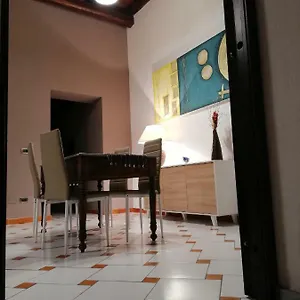 Casa Nel Vicolo Сasa de vacaciones Palermo